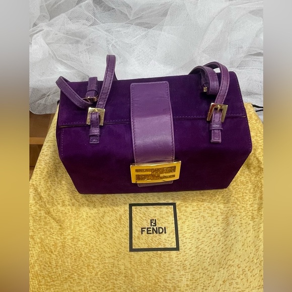 FENDI FF PURPLE and gold SUEDE with yellow silk interior
BOX FLAP BAG - Picture 5 of 11